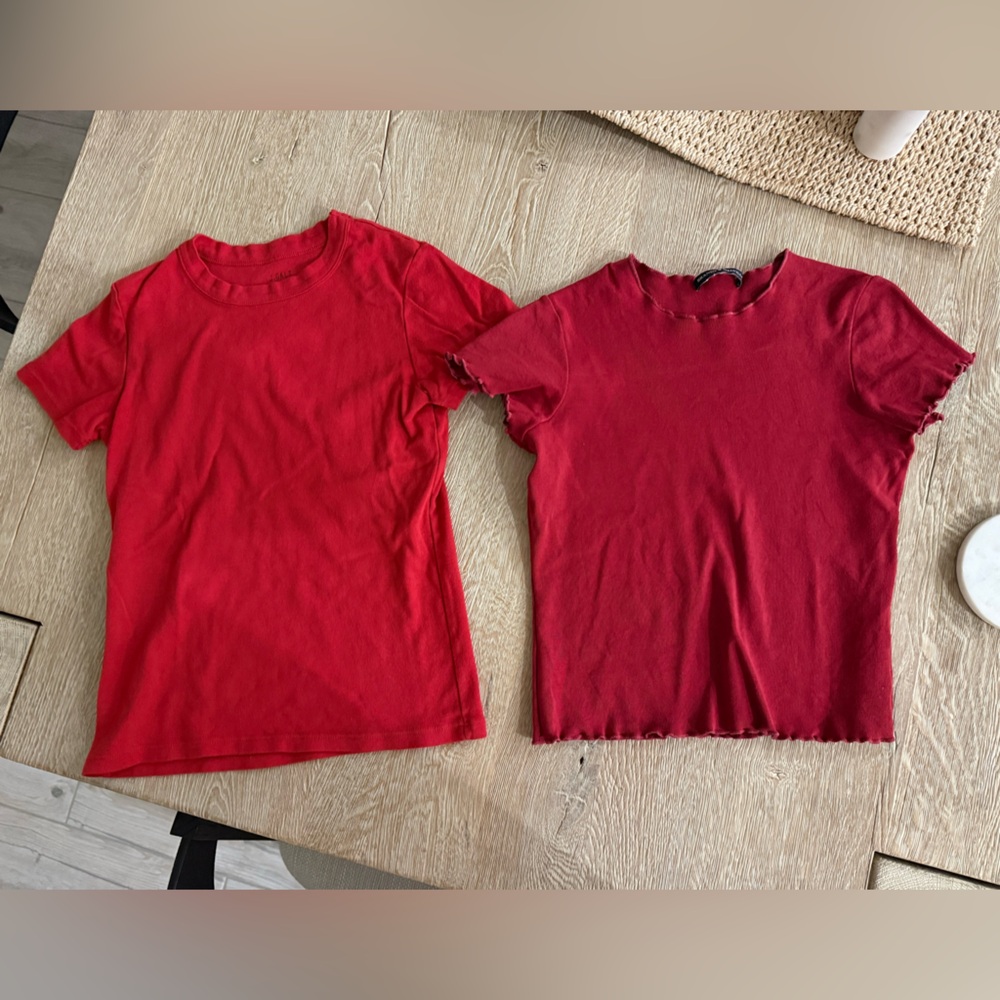 Brandy Melville John galt cotton tee bundle red